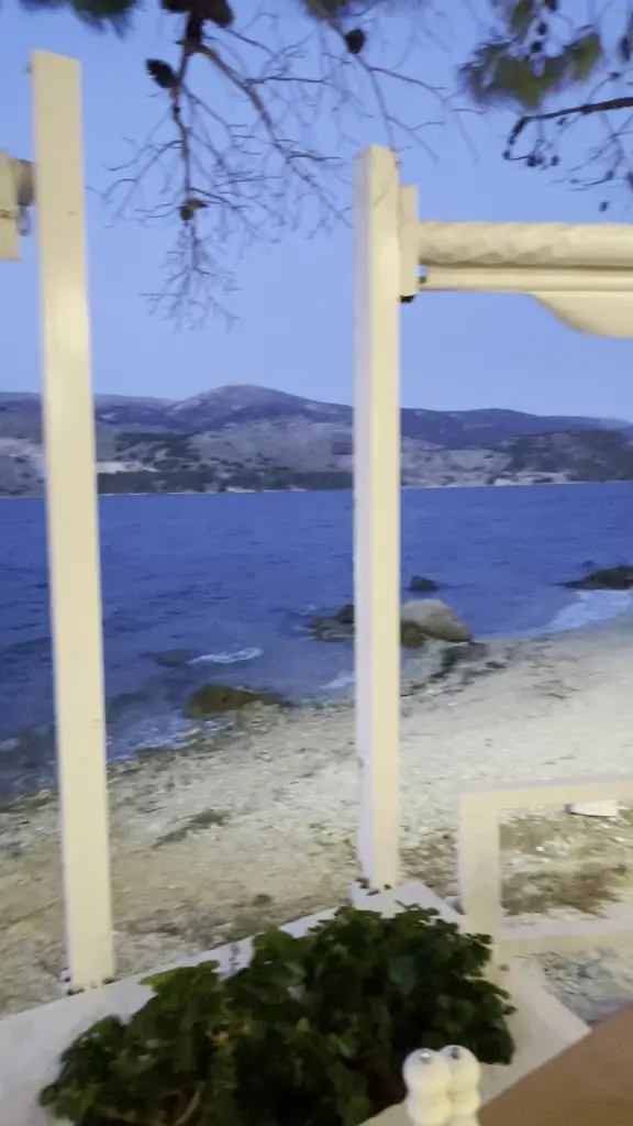 Wen_Vinaries_Argostólion_recensione