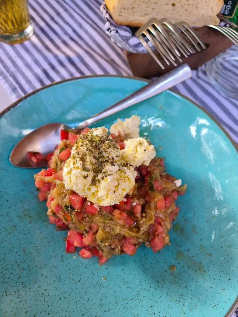 Jasmine Bowers_kanali Beach Bar & Restaurant Poros_Kanáli_review