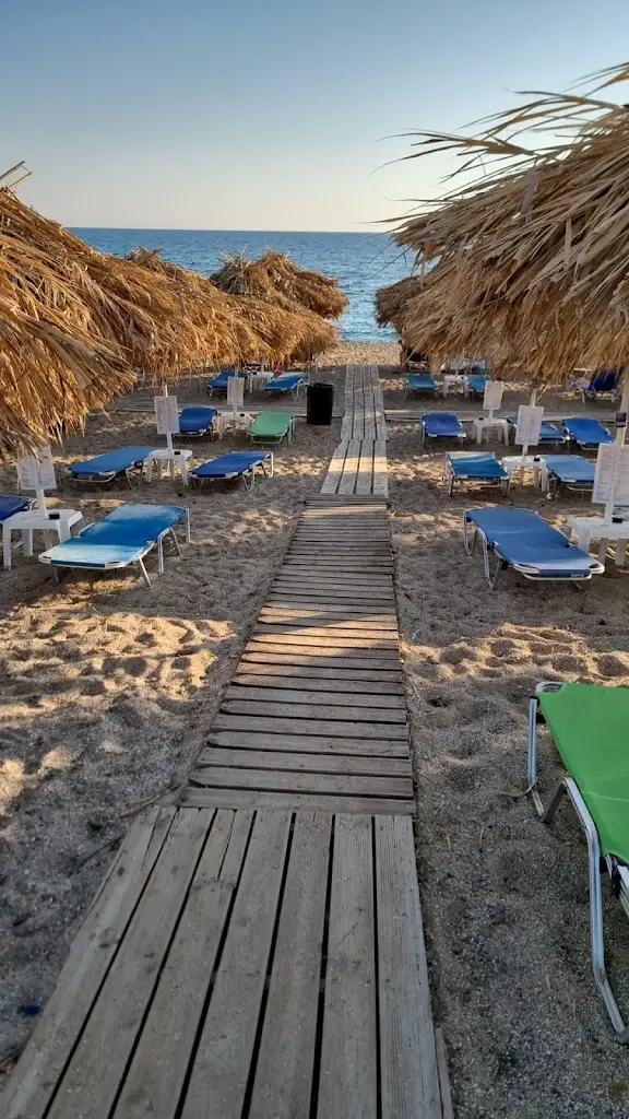 Limanaki Beach Bar Restaurant_Kanáli_slider_image_3