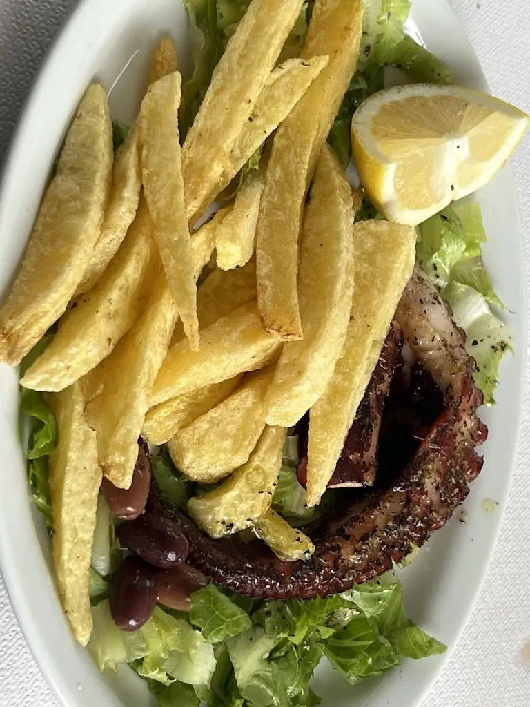 Дамир Бикмухаметов_Εστιατόριο 