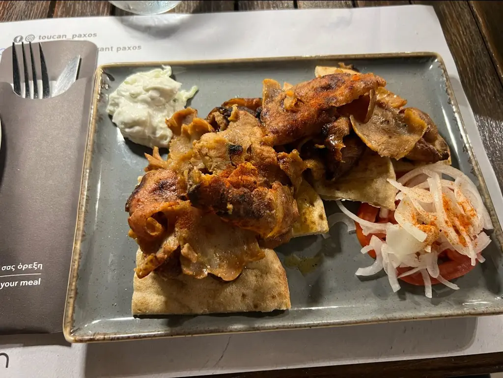 Eduard H._Toucan Restaurant_Gáïos_avis