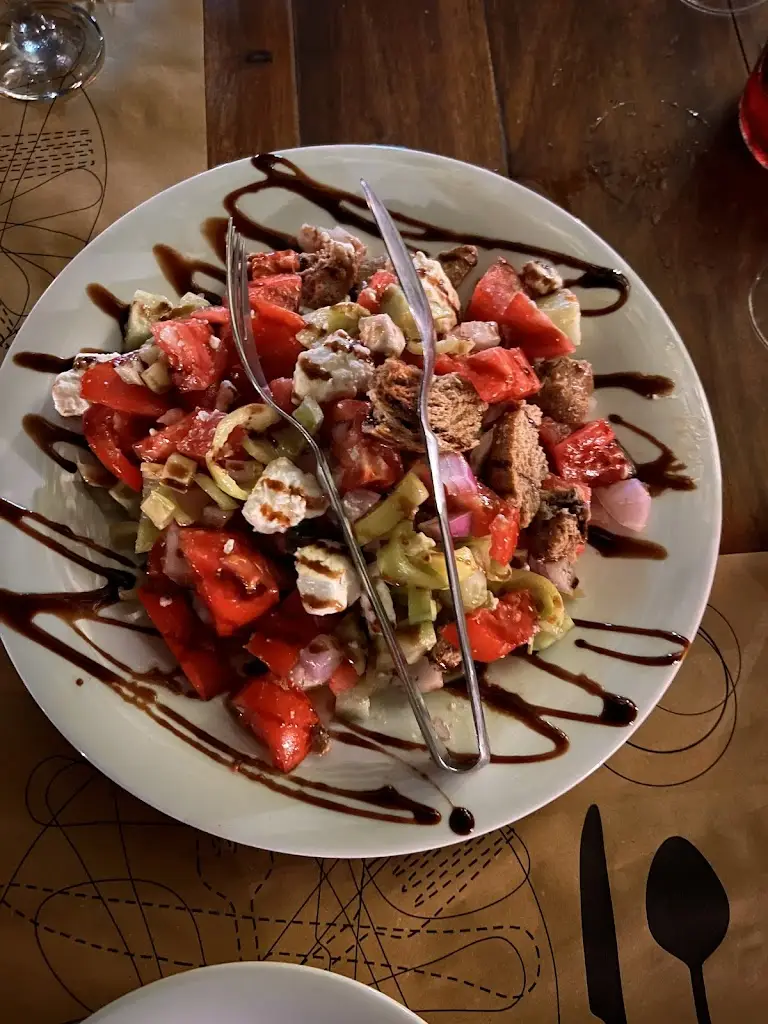 SKINARI_Gáïos_slider_image_3