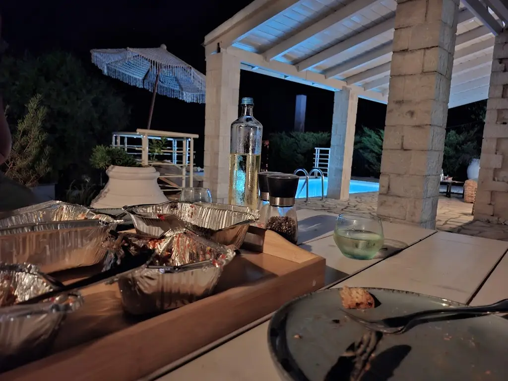 Jason Spiller_Carnayo Restaurant Bar & Catering_Gáïos_Bewertung