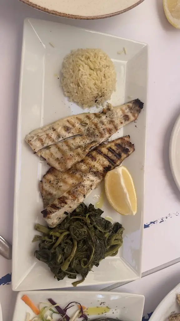 Stergios Mantarlis_Vasilis Restaurant_Gáïos_reseña