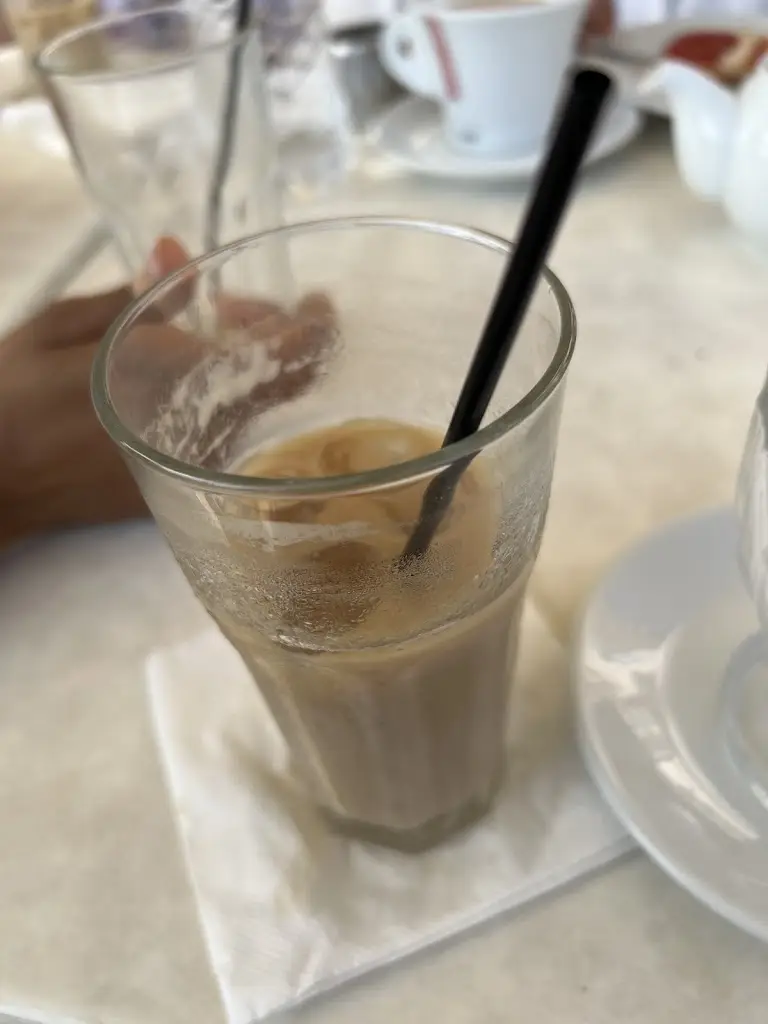 Manav Khandelwal_Cafe Italiano_Gáïos_Bewertung