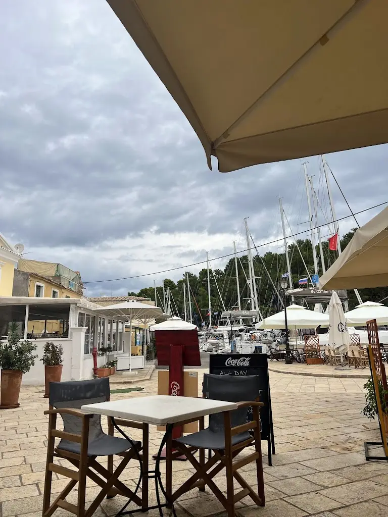 Cafe Italiano Restaurant in Gáïos