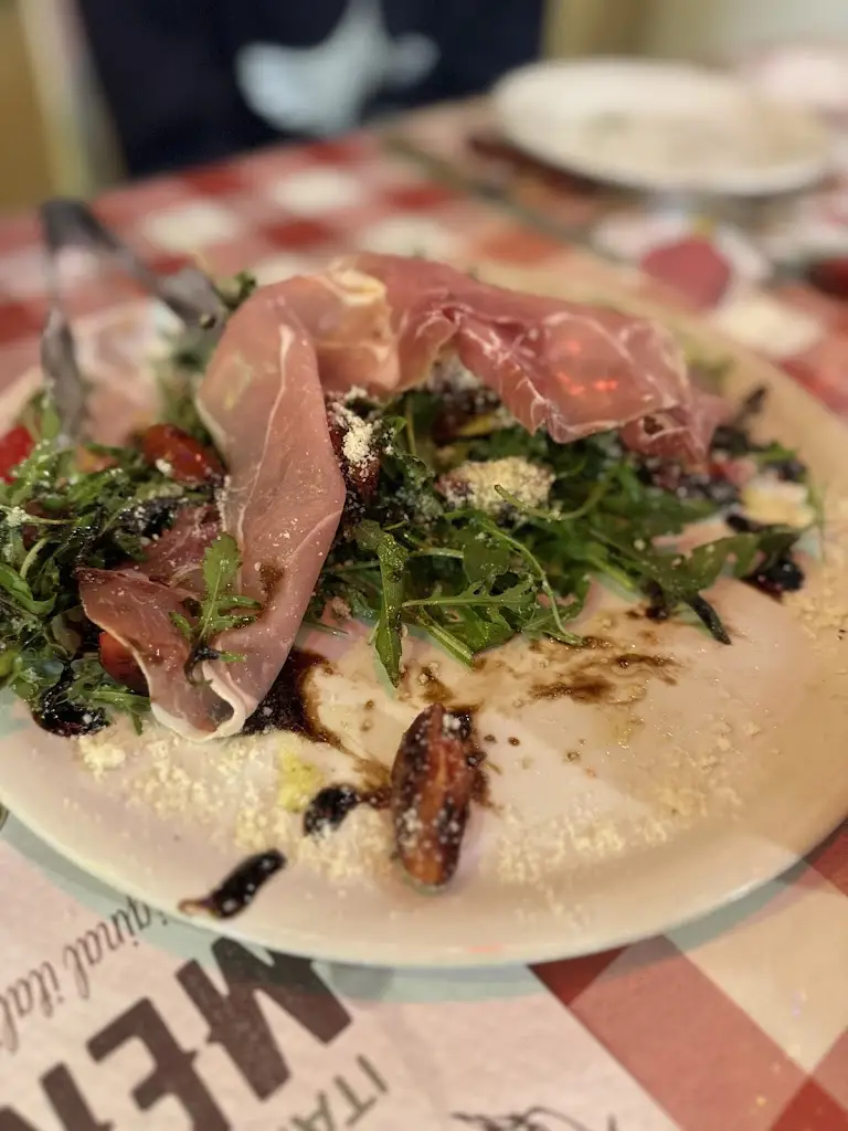 Darcy Perry_Blue Grotto_Gáïos_review