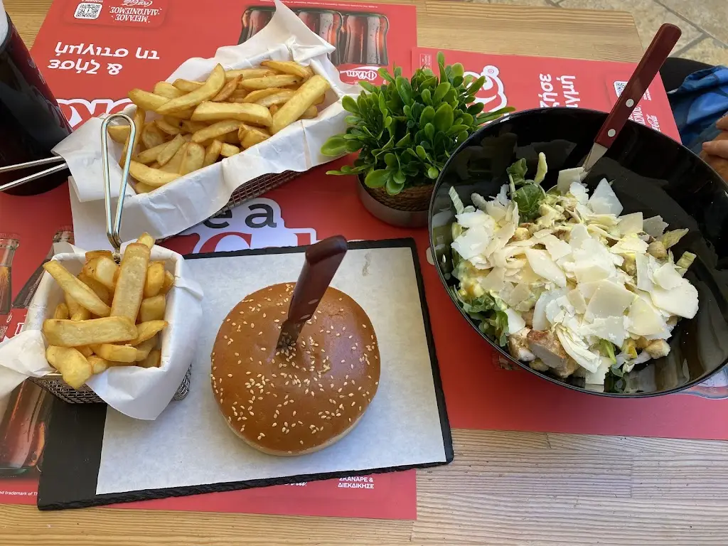 Anio Tashev_Paxos Burger House_Gáïos_reseña