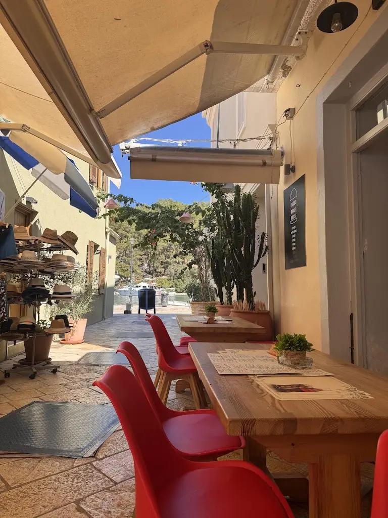 Paxos Burger House_Gáïos_slider_image_3