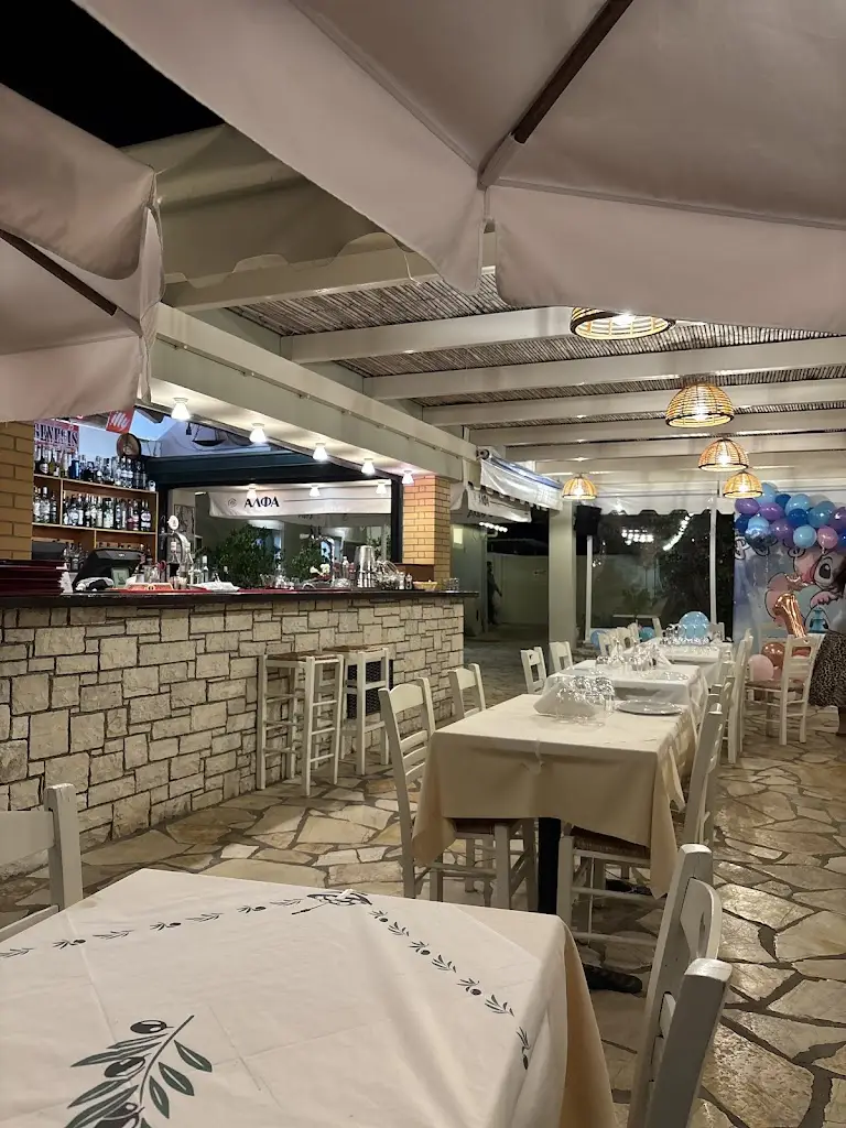 GENESIS Restaurant_Gáïos_slider_image_3