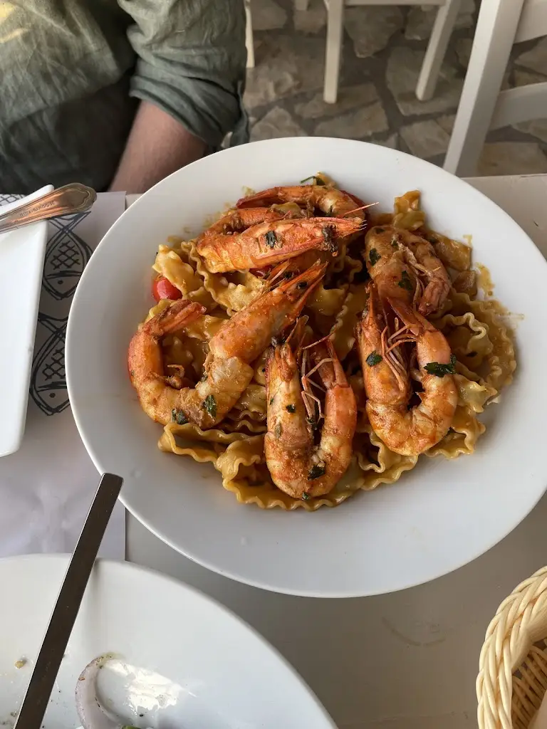 Sydney Lau_Fish Restaurant Klis_Gáïos_review