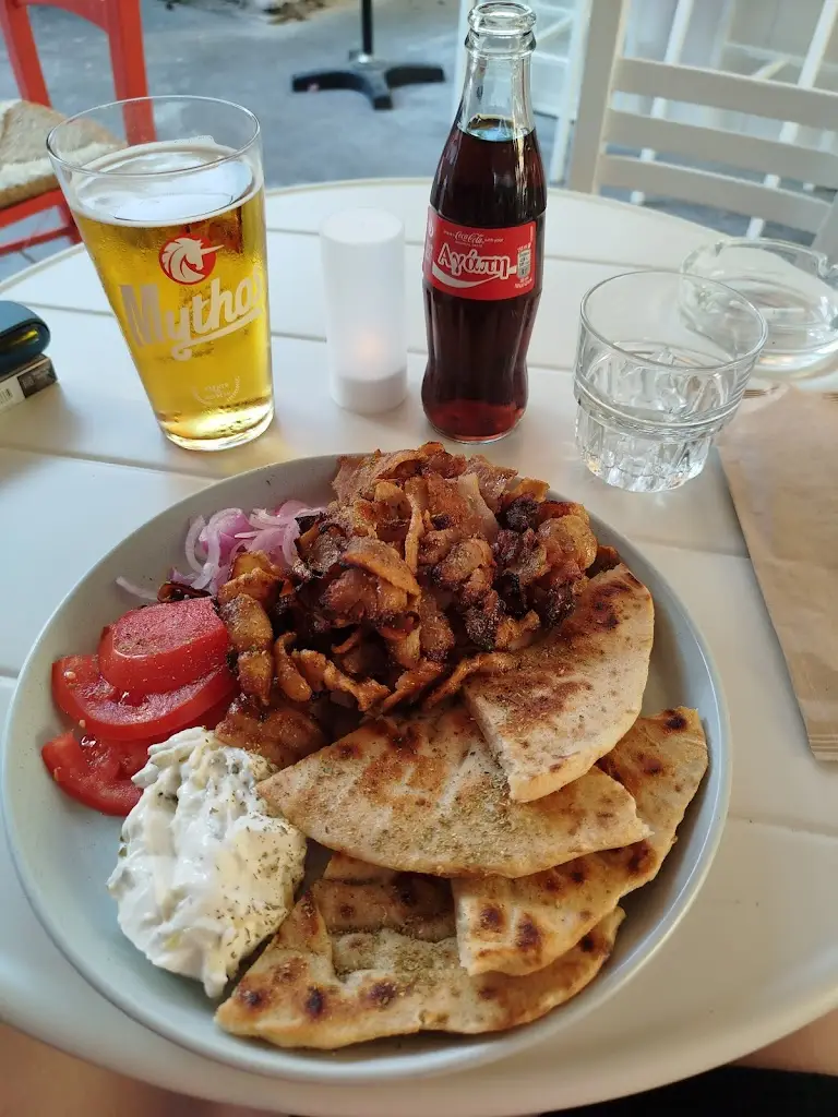 Boglárka Podonyi_Bairro Alto_Gáïos_review