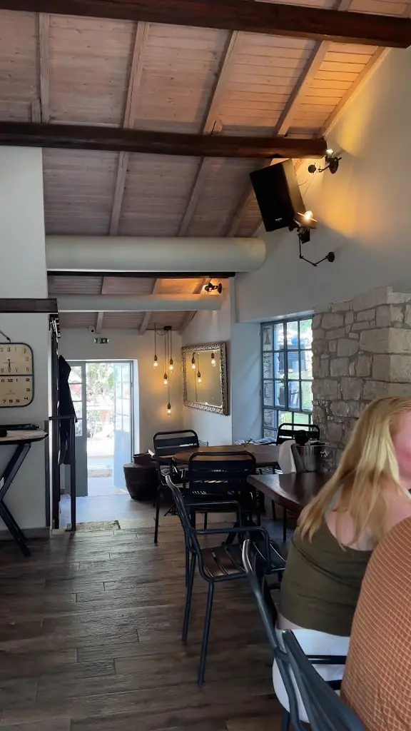 Averto_Gáïos_slider_image_2