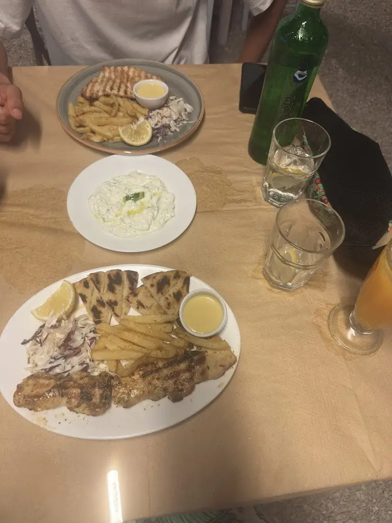 Loredana Daniela Geangu_Taverna Oasis_Lefkada_Bewertung