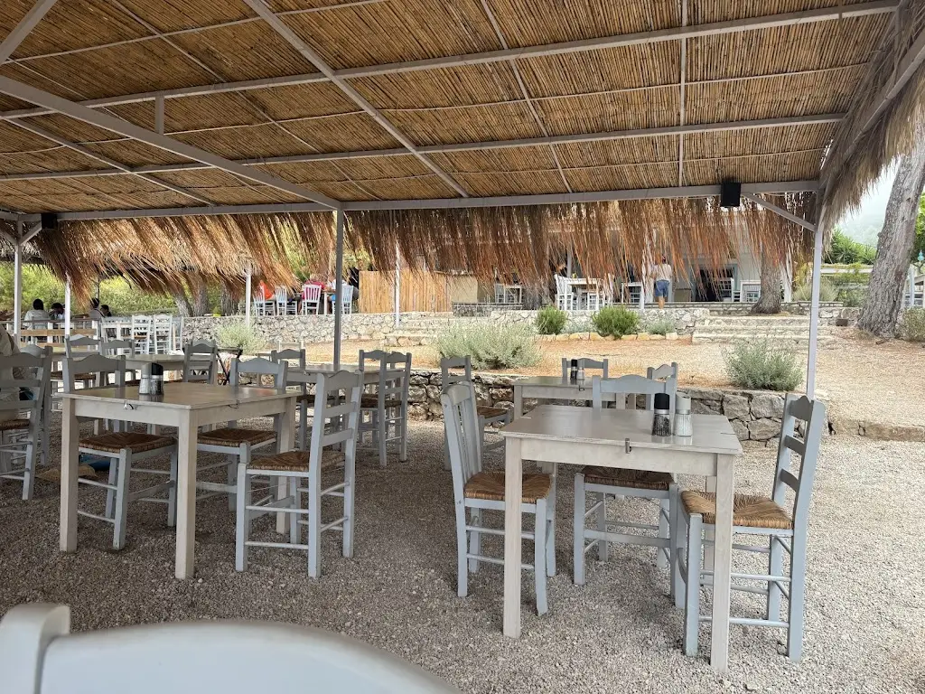 Taverna Oasis_Lefkada_slider_image_1