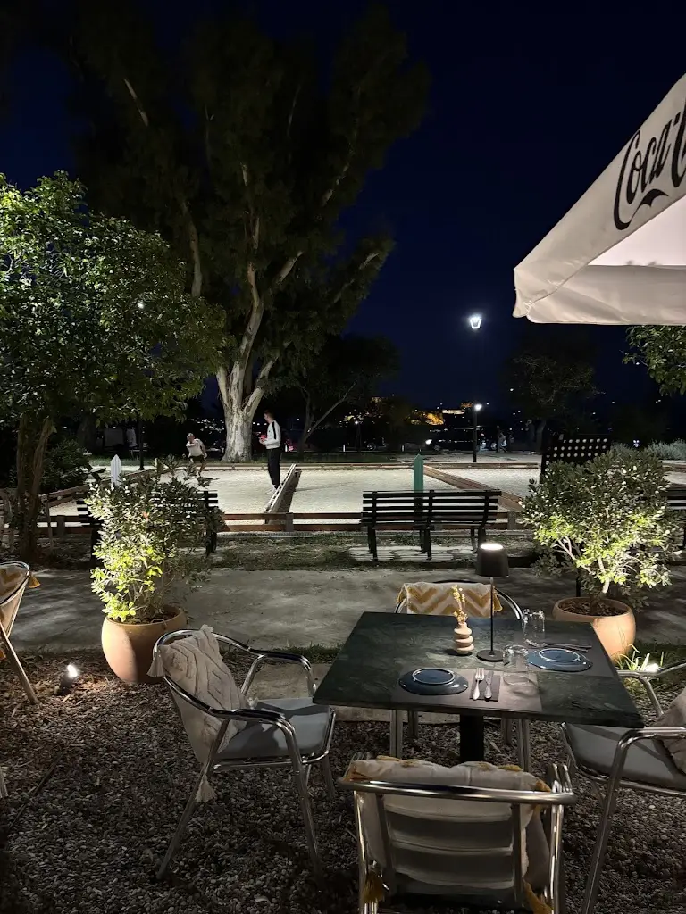 Anise Restaurant Restaurant in Kynopiástes