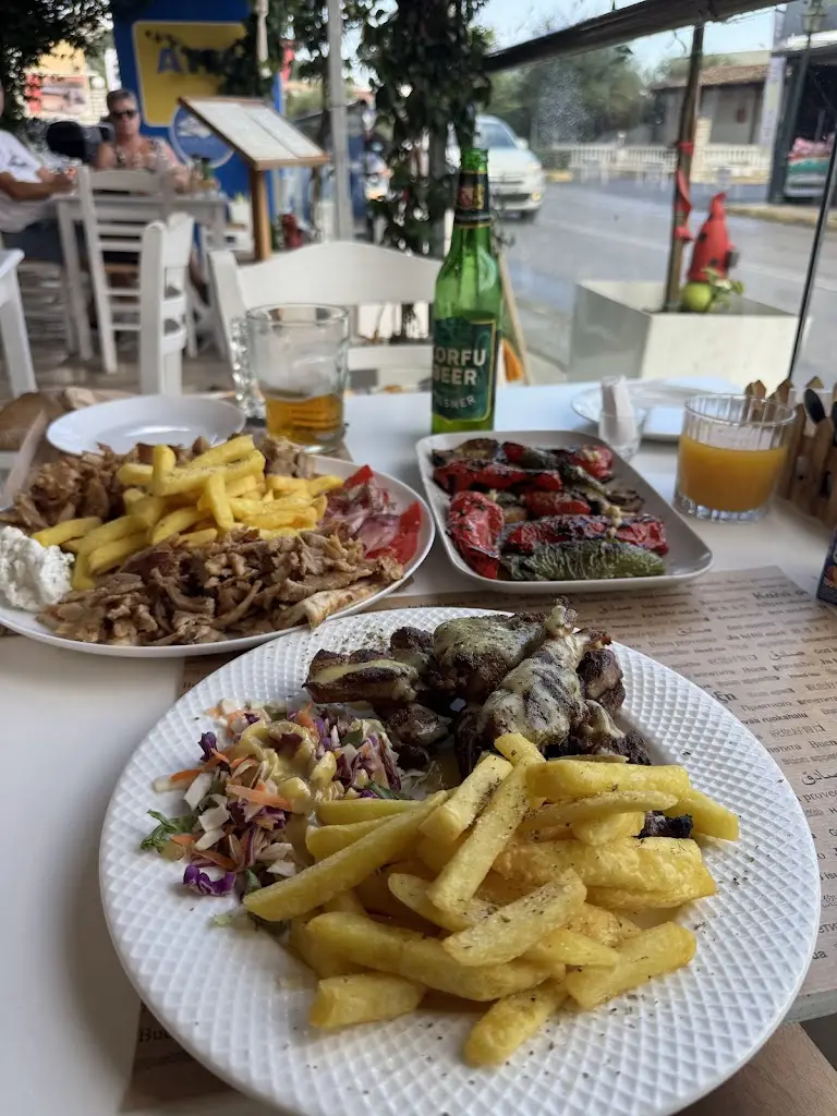 TYLIXTO GRILL HOUSE_Kynopiástes_slider_image_3