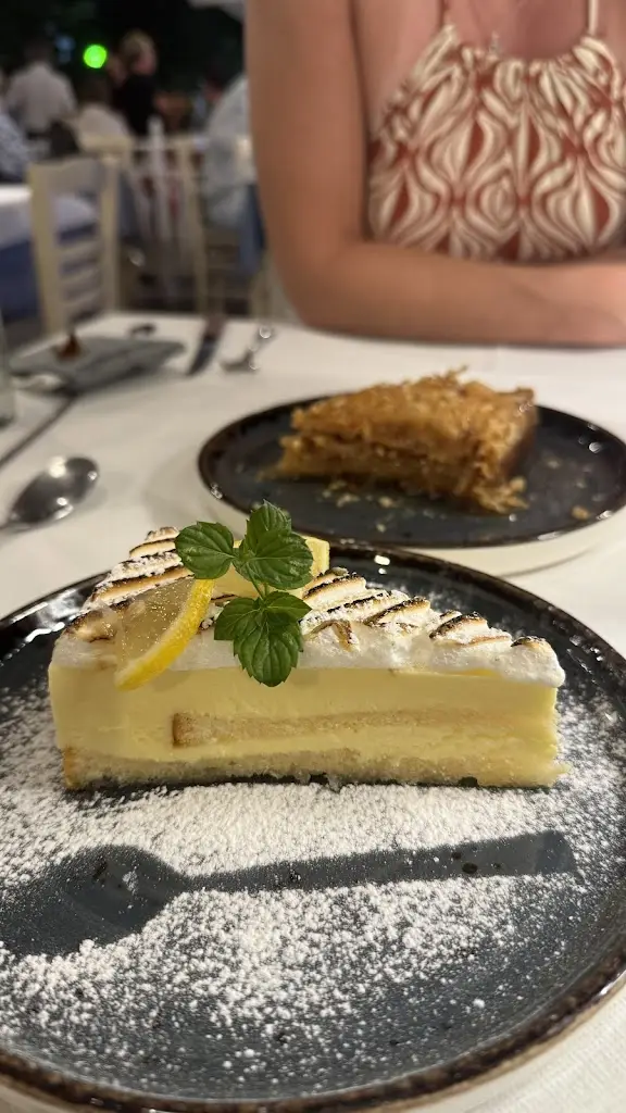 Sam C_Flora's Restaurant_Kynopiástes_Bewertung