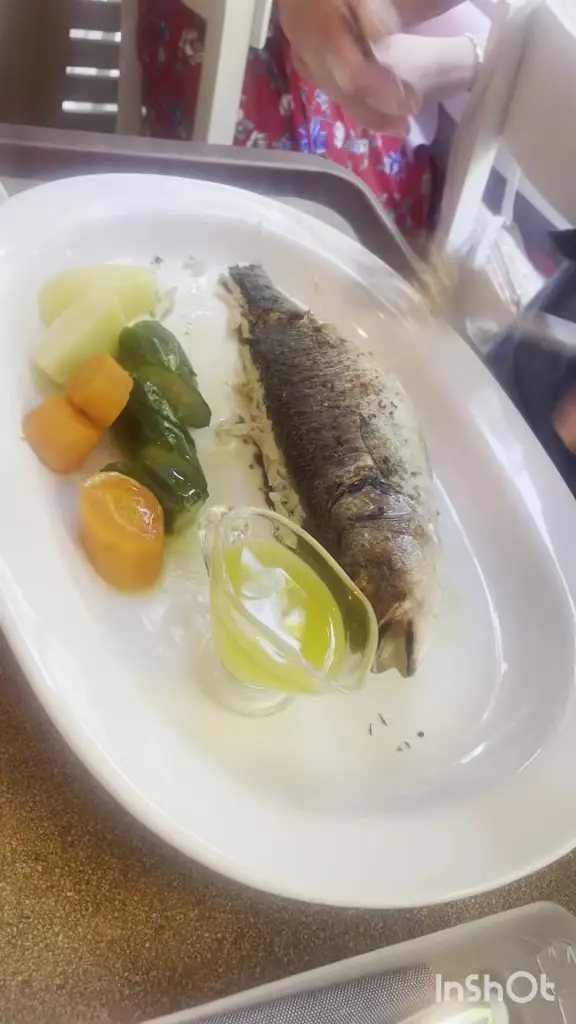 Oi Oraies Benitses_Kynopiástes_slider_image_2