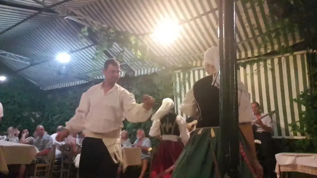 Taverna Tripa_Kynopiástes_slider_image_2