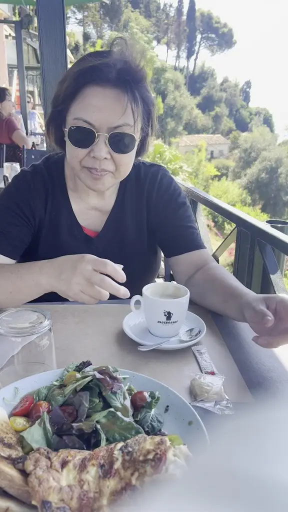 Desree Amojedo_Cafe Kanoni_Kynopiástes_Bewertung