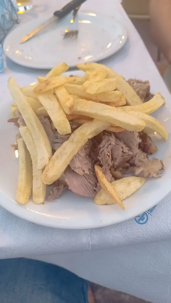 toby trenter_Grill Taverna_Kynopiástes_review