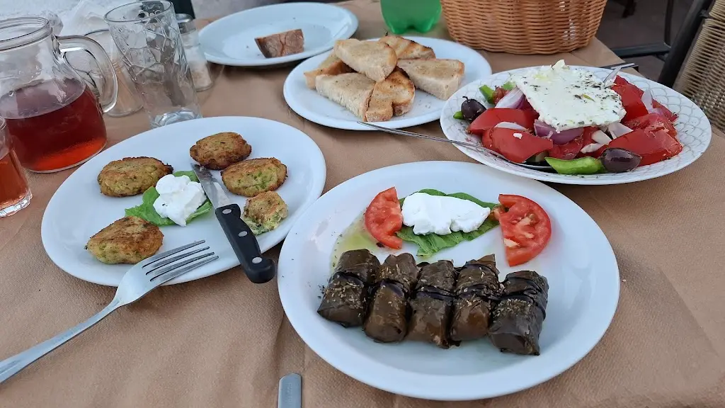 Robyn Kelly_Grill Taverna_Kynopiástes_review