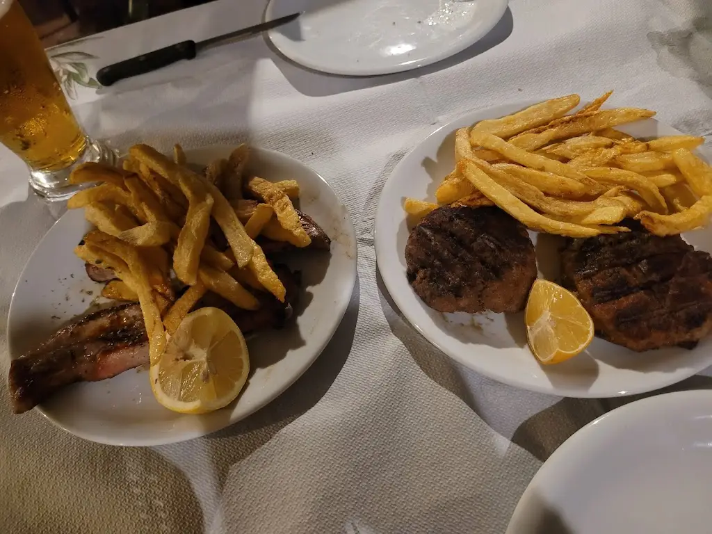 Grill Taverna_Kynopiástes_slider_image_3