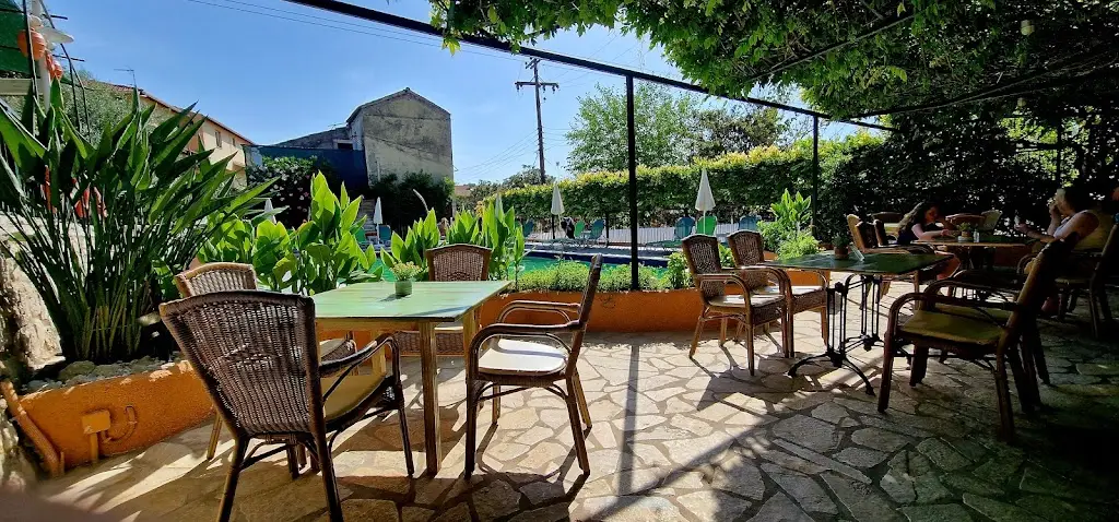 Argo Family Restaurant Restaurant in Kynopiástes