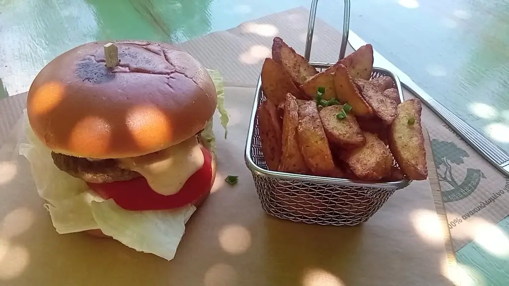 Argo Family Restaurant_Kynopiástes_slider_image_2