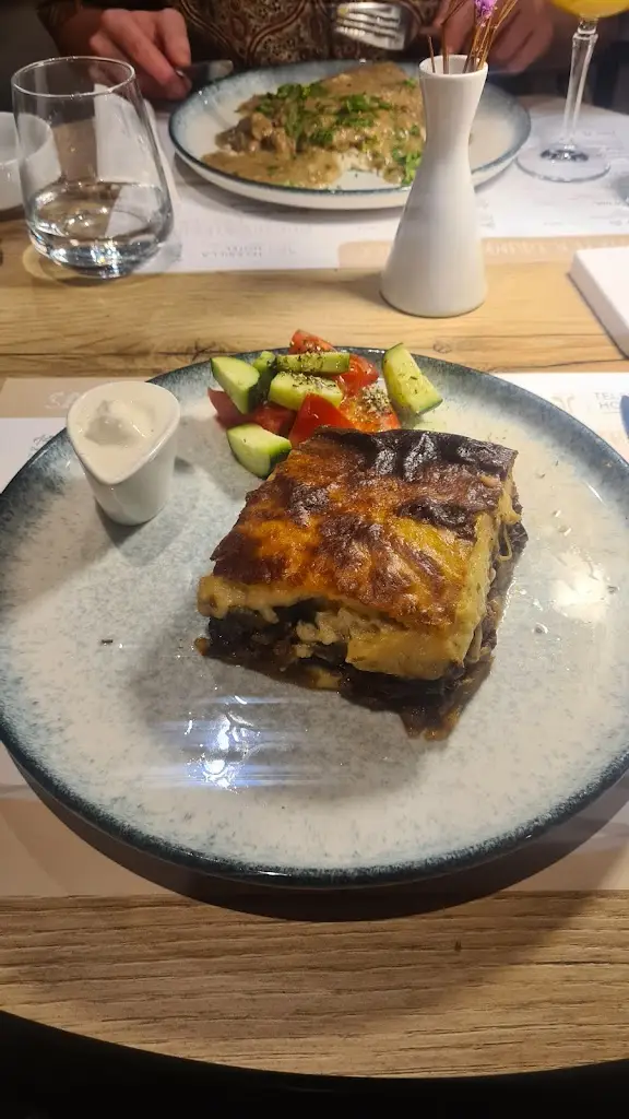 Lara Wainwright_Telesilla Lounge “Bites & Cocktails”_Kontokáli_review