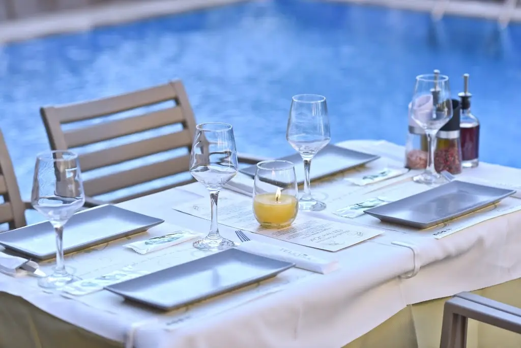 Telesilla Lounge “Bites & Cocktails” Restaurant in Kontokáli