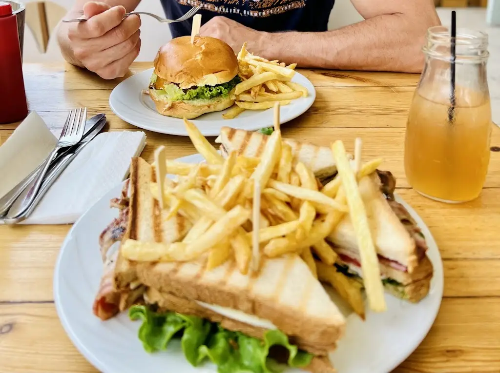 The Navigators_Kontokáli_slider_image_2