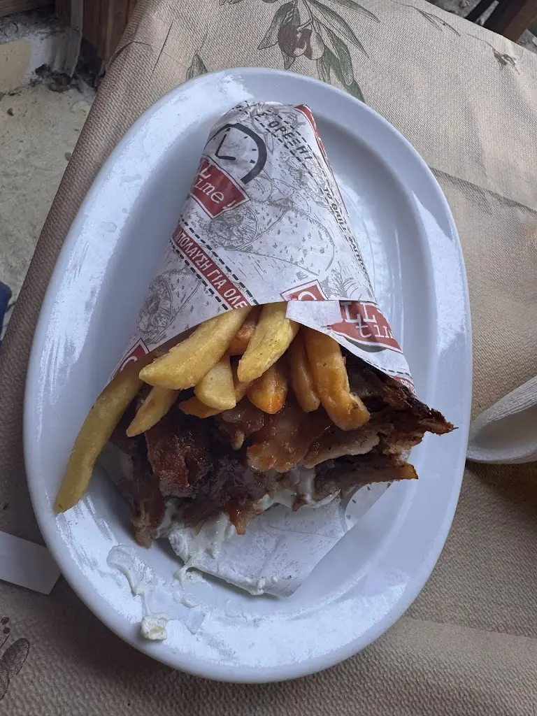 Indre Kurkulytė_Georges Grill_Kontokáli_reseña