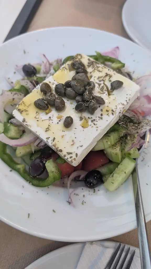 Ivana Kopkova_O Manitas sto Kima_Aegina_Bewertung