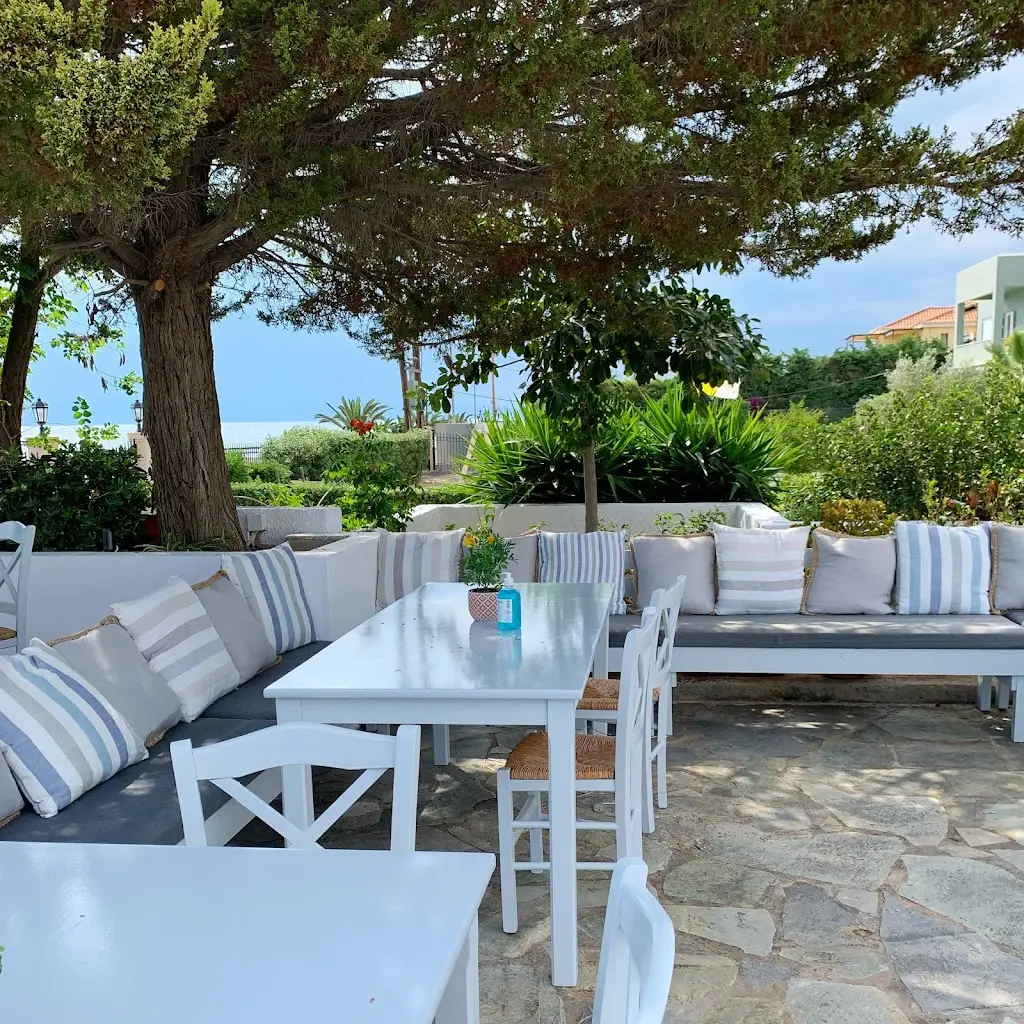 O Manitas sto Kima_Aegina_slider_image_1