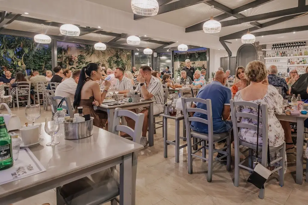 Harry's Taverna Kontokali | Corfu Restaurant Restaurant in Kontokáli