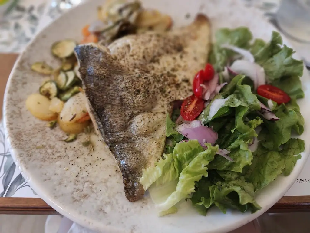 Victoria Leung_La'Kantas Restaurant & Taverna_Kontokáli_Bewertung