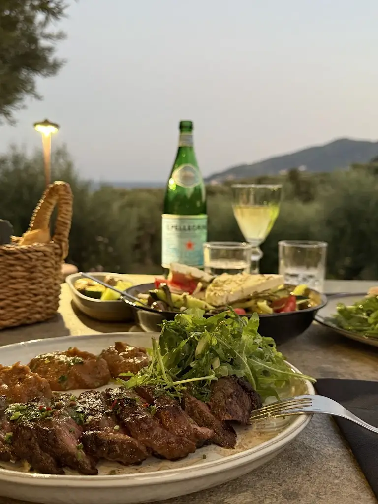 Alin Mihai_Zefki Leeda's Slow Living_Lithakiá_avis