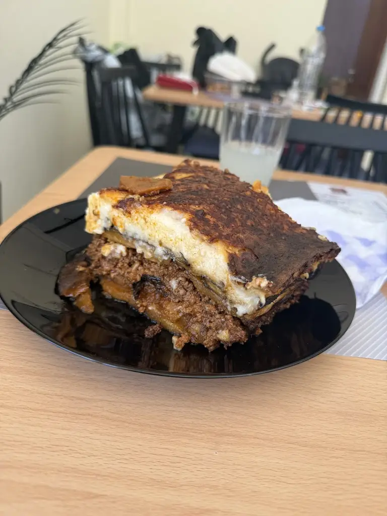 Μάμου Παραδοσιακό Μαγειρείο_Lefkímmi_slider_image_3