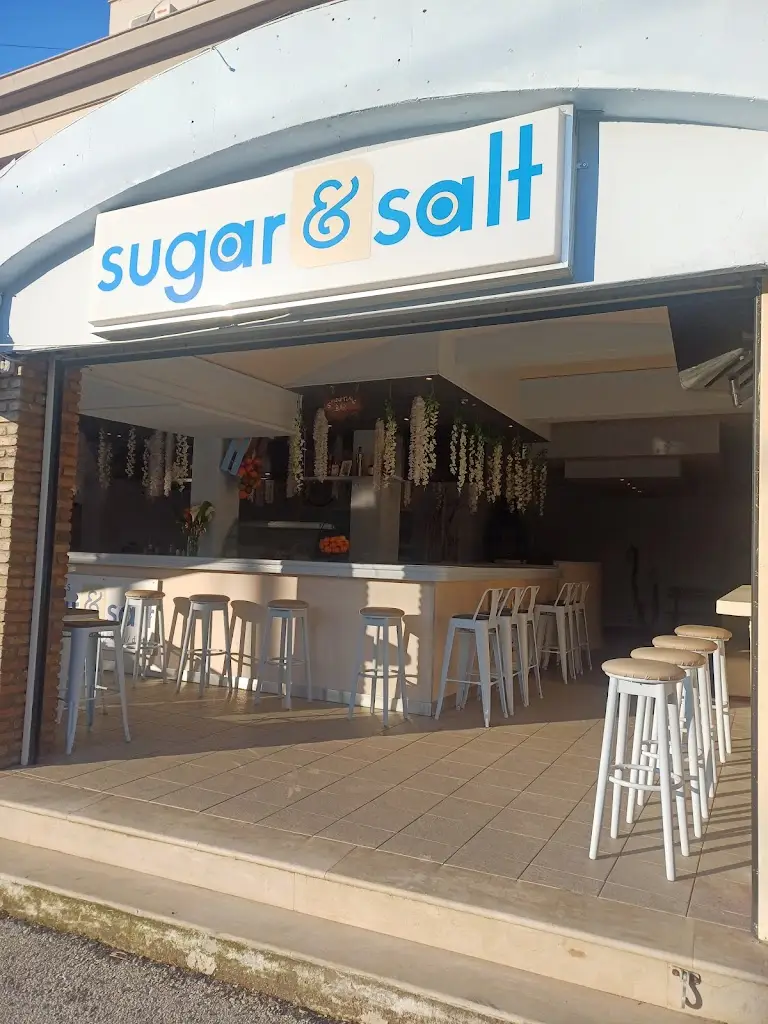 Sugar & Salt Restaurant in Lefkímmi