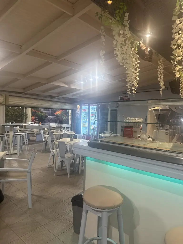 Sugar & Salt_Lefkímmi_slider_image_3