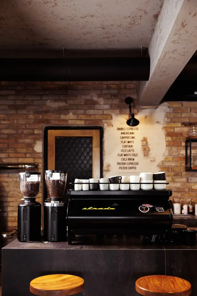 Clepsydra Microroastery_Lefkímmi_slider_image_1