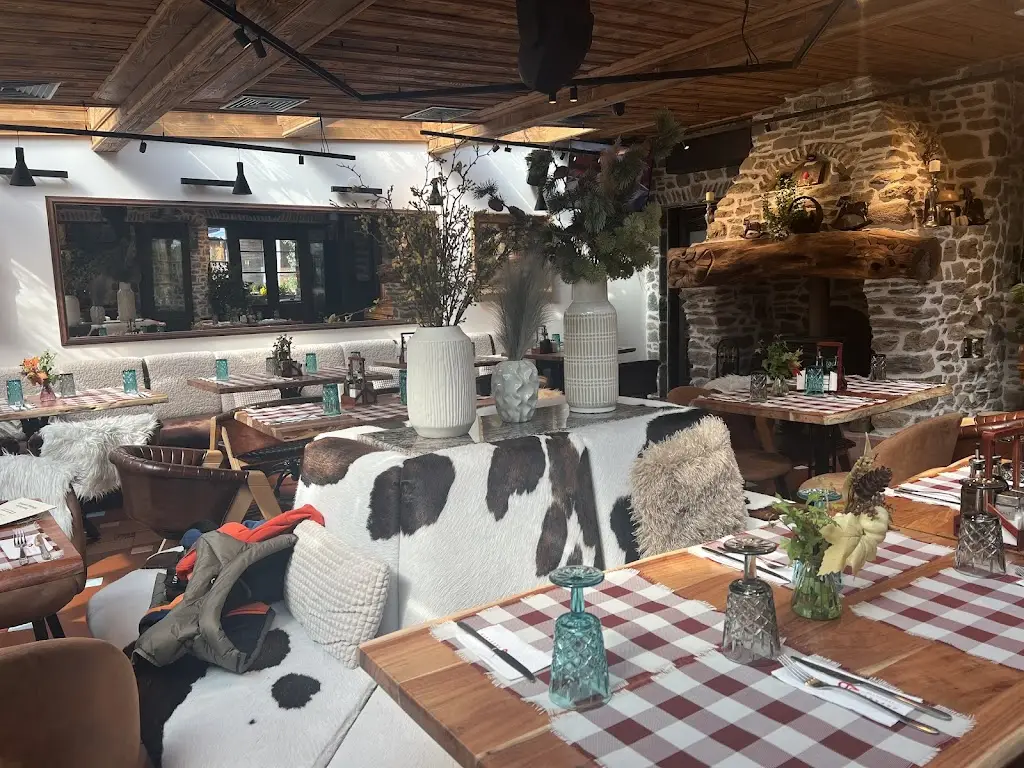 TZES | Μεζεδοπωλείο_Lixoúri_slider_image_3