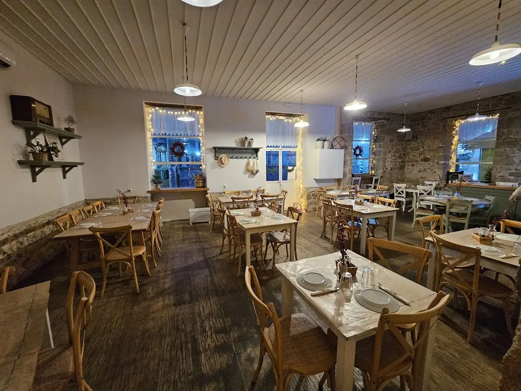 Lazo Restaurant in Keratéa