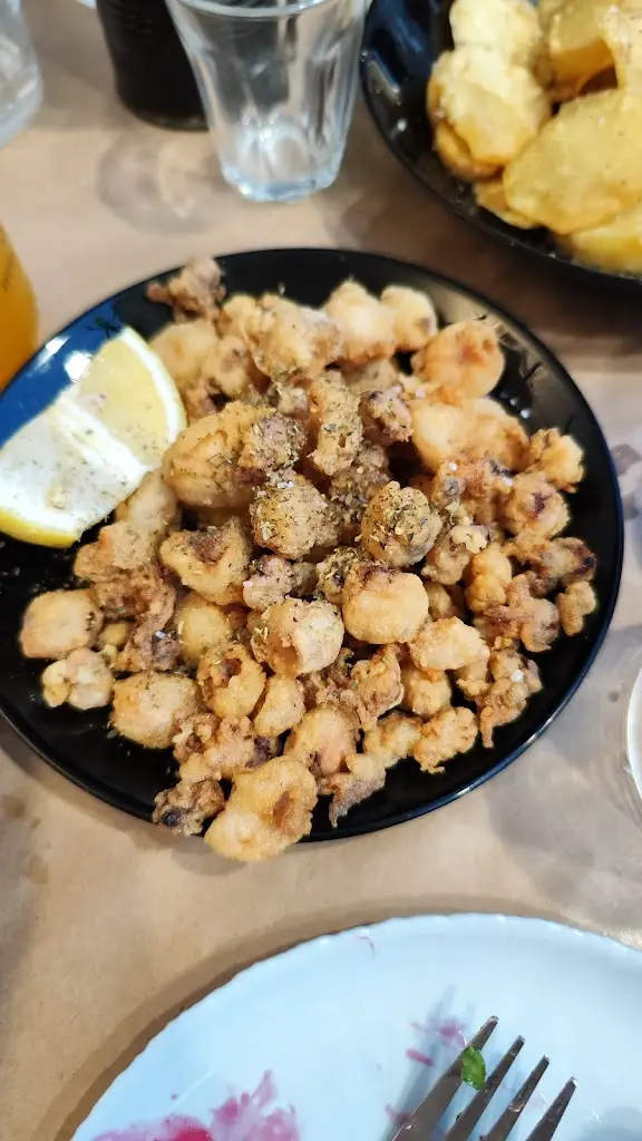 Laszlo Kiss_Mparaka Mezedopoleio_Lixoúri_Bewertung