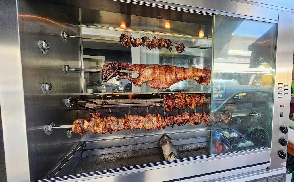 Kostas Souvlaki Restaurant in Lixoúri