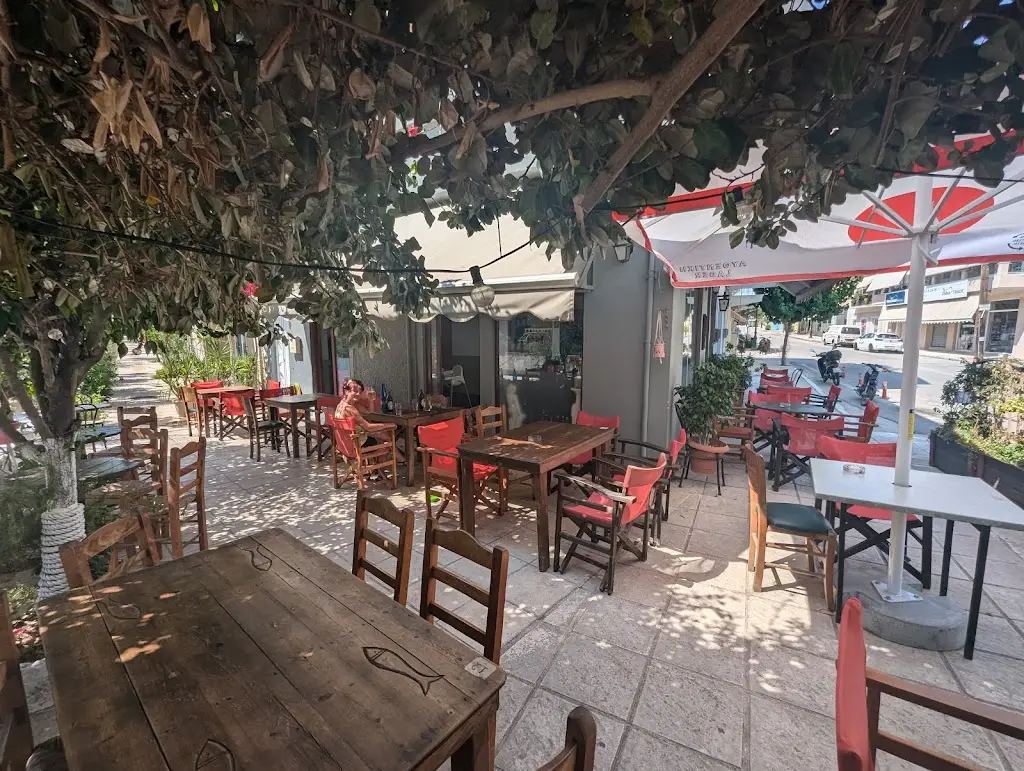 Cafe Ouzeri H Gefira_Lixoúri_slider_image_1