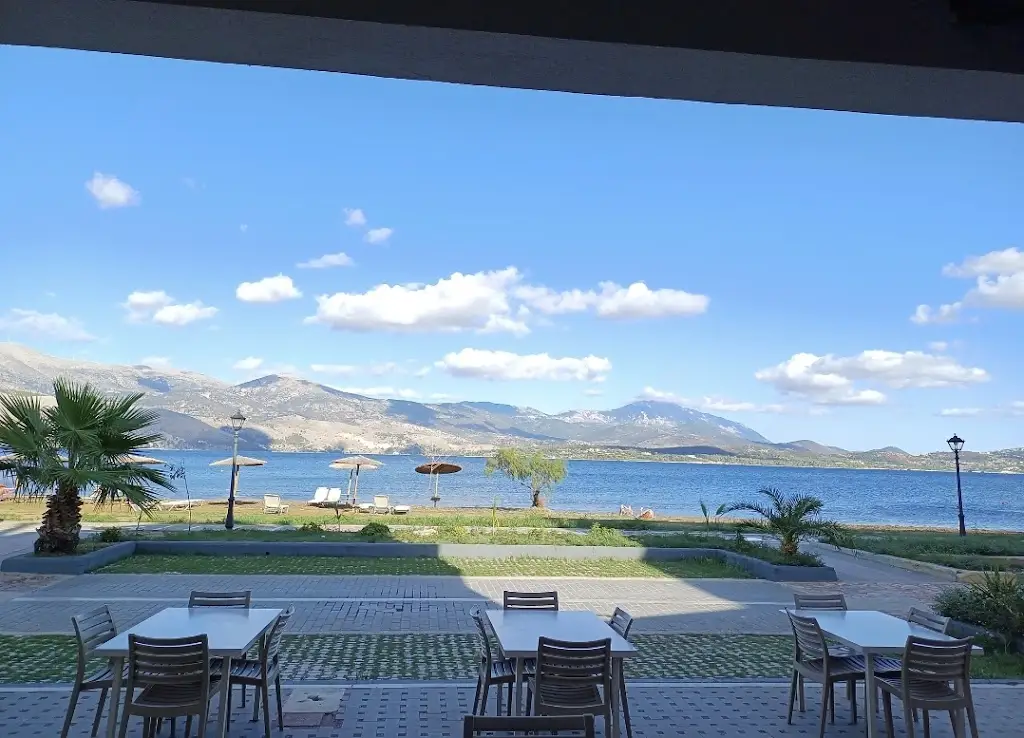 Comidoro_Lixoúri_slider_image_3