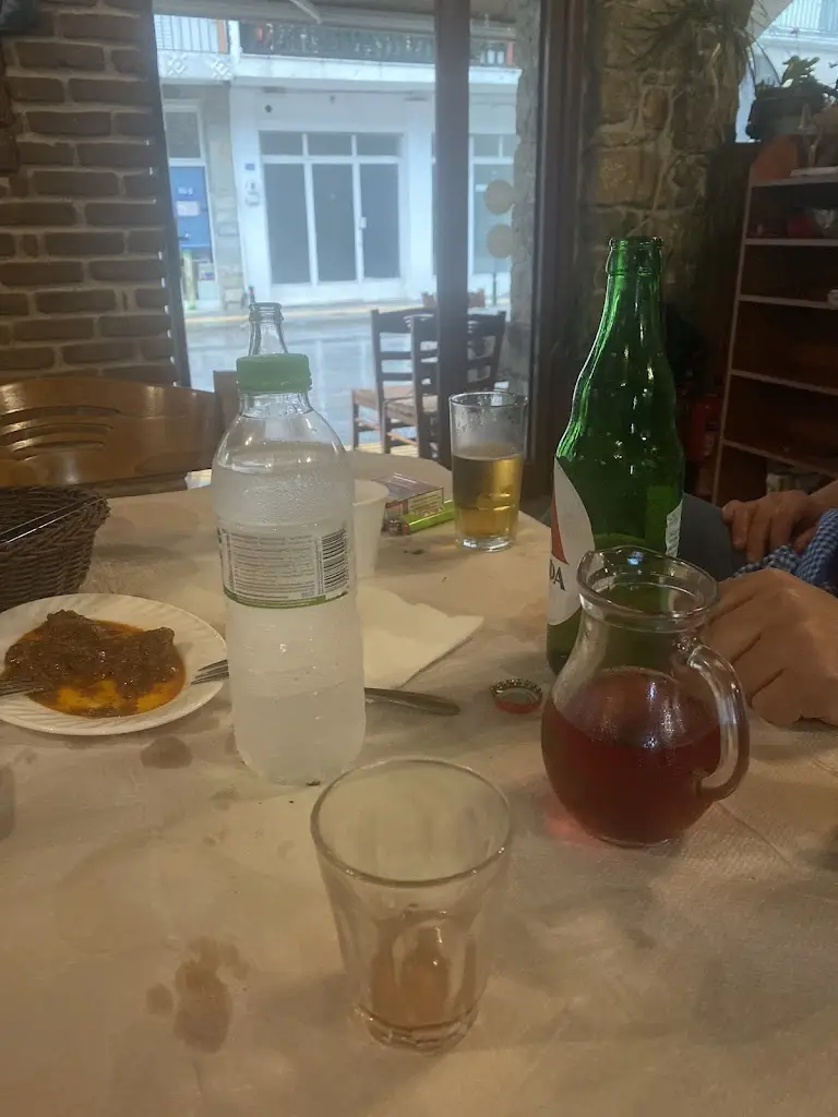 Anna Tinkas_Παραδοσιακό Ουζερί Το Πέτρινο Της Βιβης_Mouzaki_Bewertung